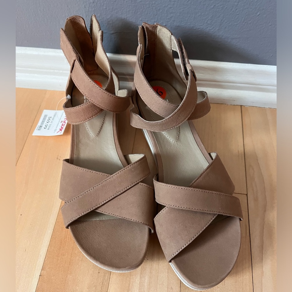 NEW W/ Tags Eileen Fisher Sandals